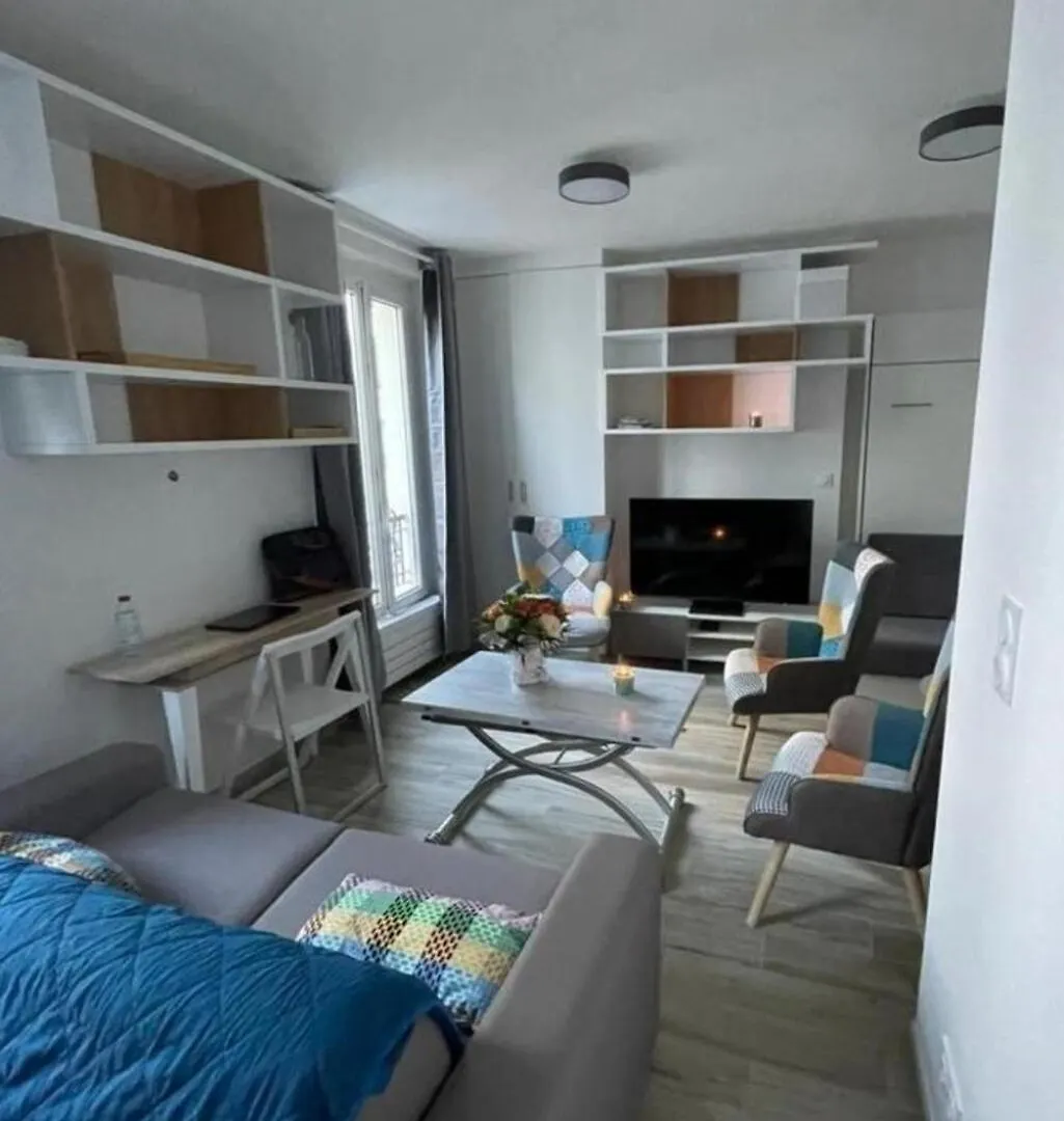 Buzelin 18eme Apartment